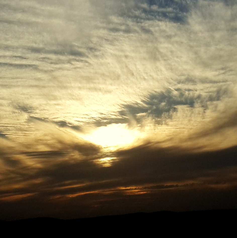 המוות בא לפנות בוקר - דויד פרץ